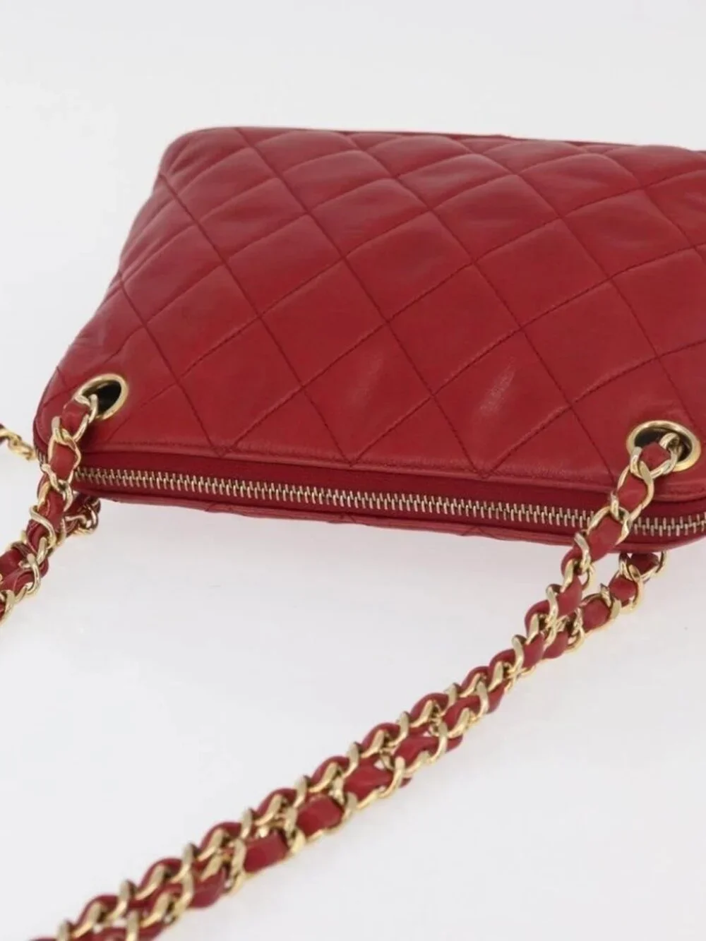 CHANEL Matelasse Chain Shoulder Bag Lamb Skin Red Gold CC Auth 176873